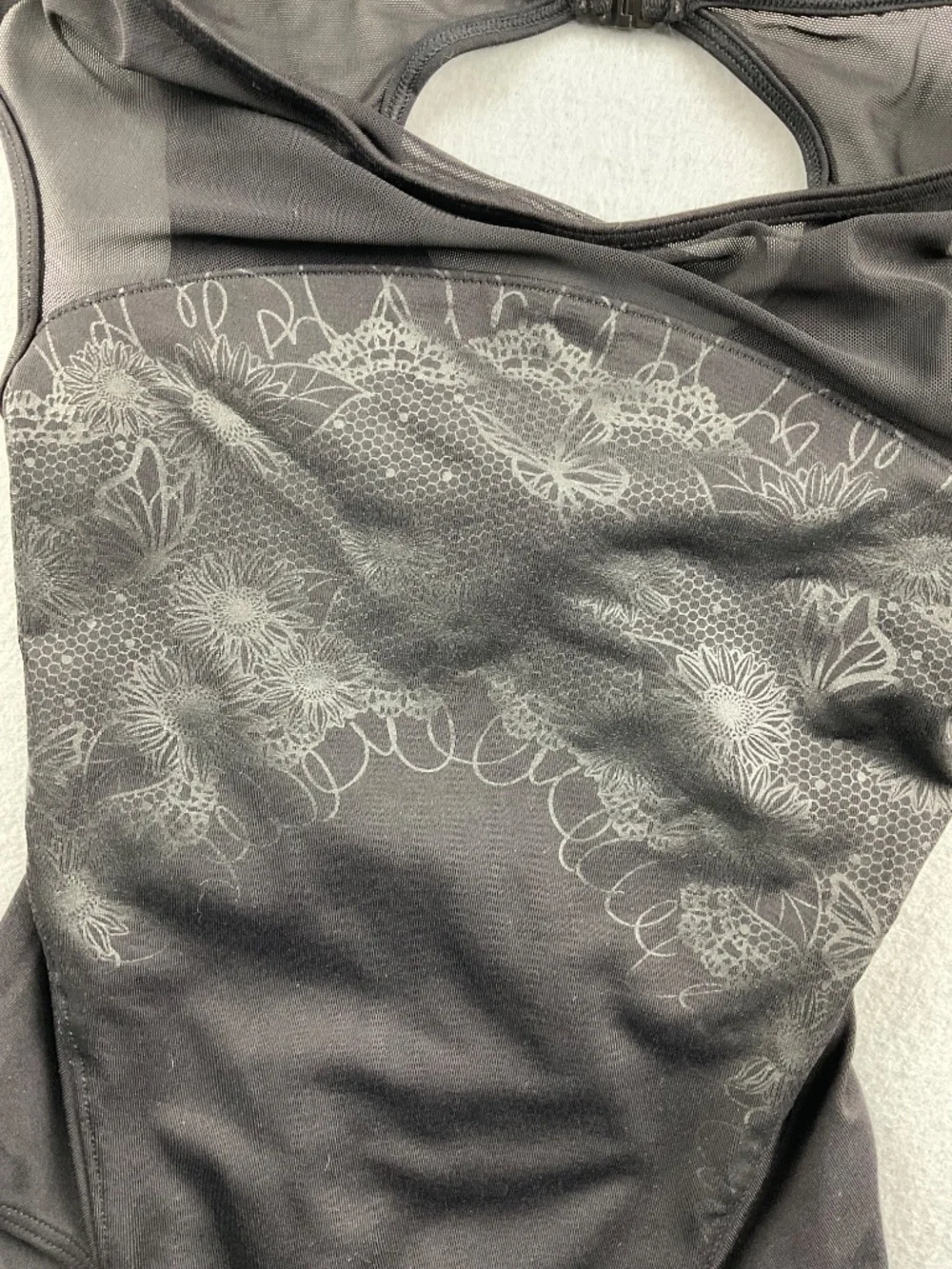Girls Bloch Black Dance Leotard Mesh Top Floral Pattern Keyhole Back Size 8